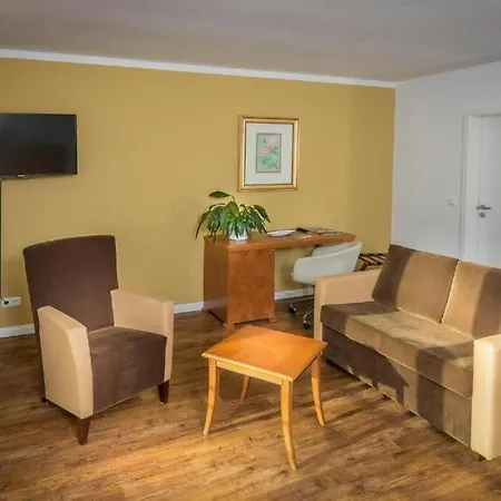 Business-apartment 7 Mit Kueche & Kostenfreiem Parkplatz * جرايفسفالد